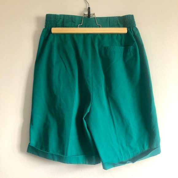 Vintage LadyFootlocker Shorts - Picture 5 of 10